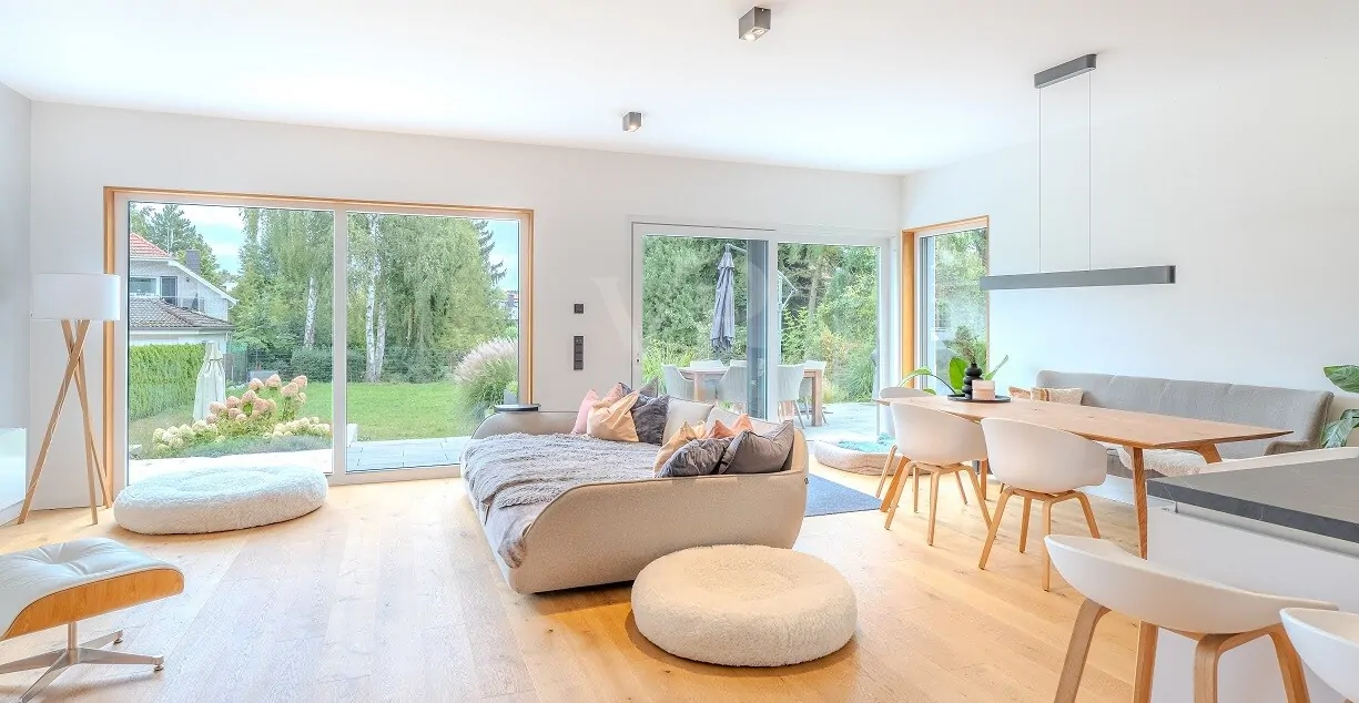 offener Wohn- und Essbereich