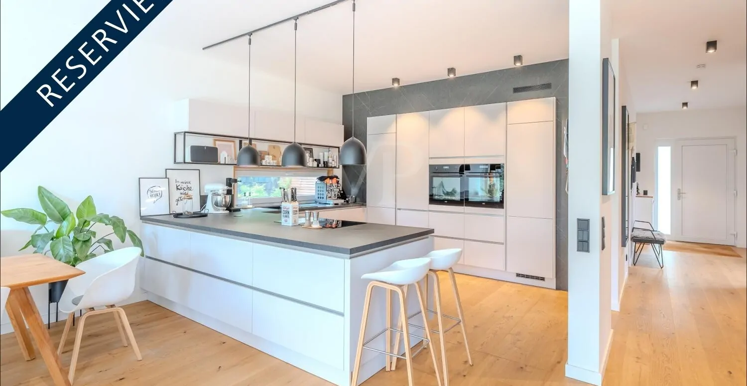 Blick_vom_Wohnbereich_in_Küche