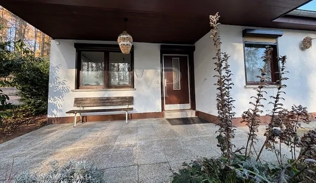 Ost-Süd Terrasse / Hauseingang