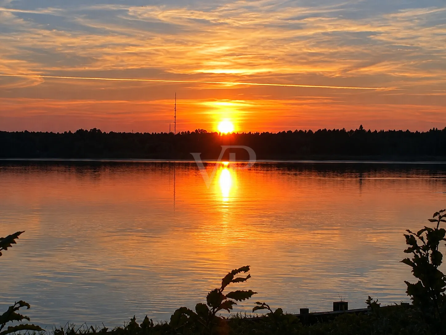 Sonnenuntergang am Stolzenhagener See / KI unterstützt