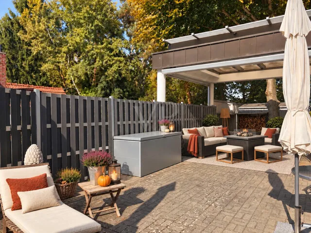 überdachte Sitzlounge