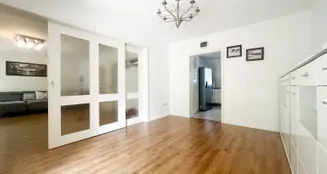 von_poll_real_estate_property_25090018_image_1