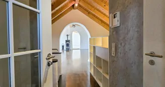 von_poll_real_estate_property_25090019_image_0