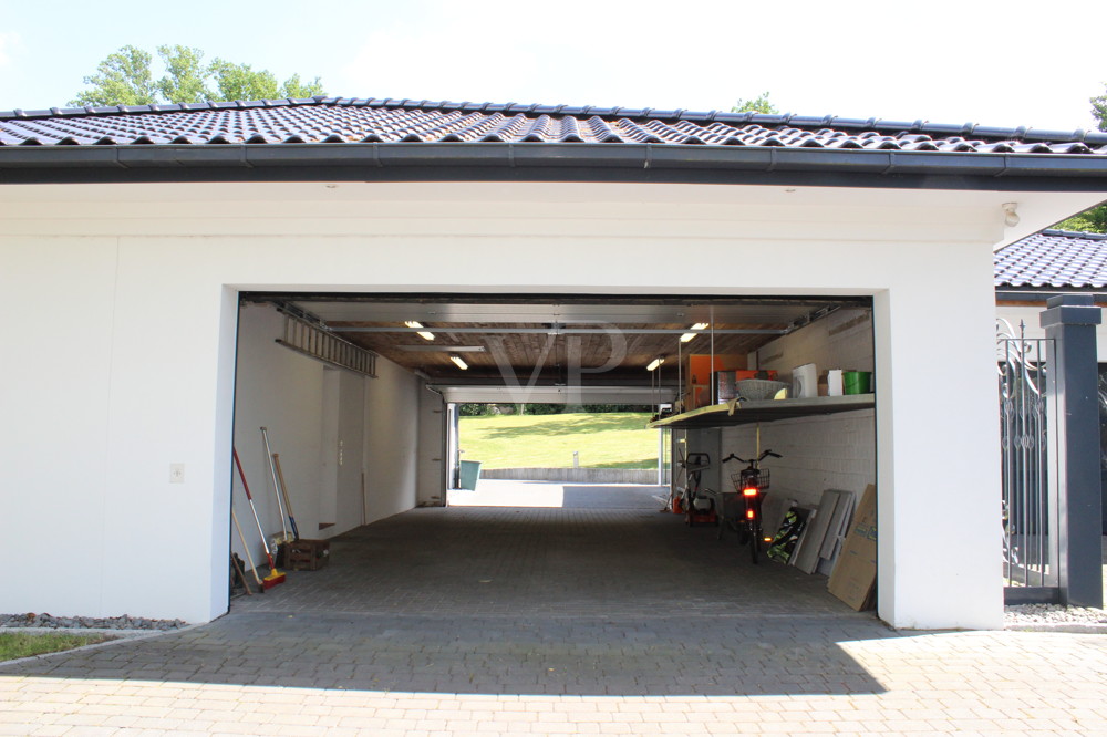Garage mit Durchfahrt