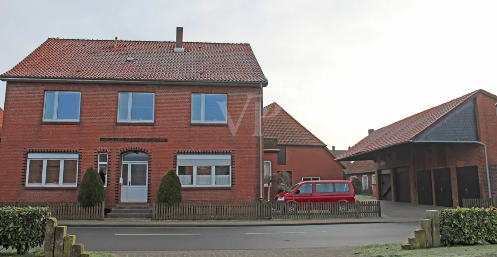 Wohnhaus  Straßenseite