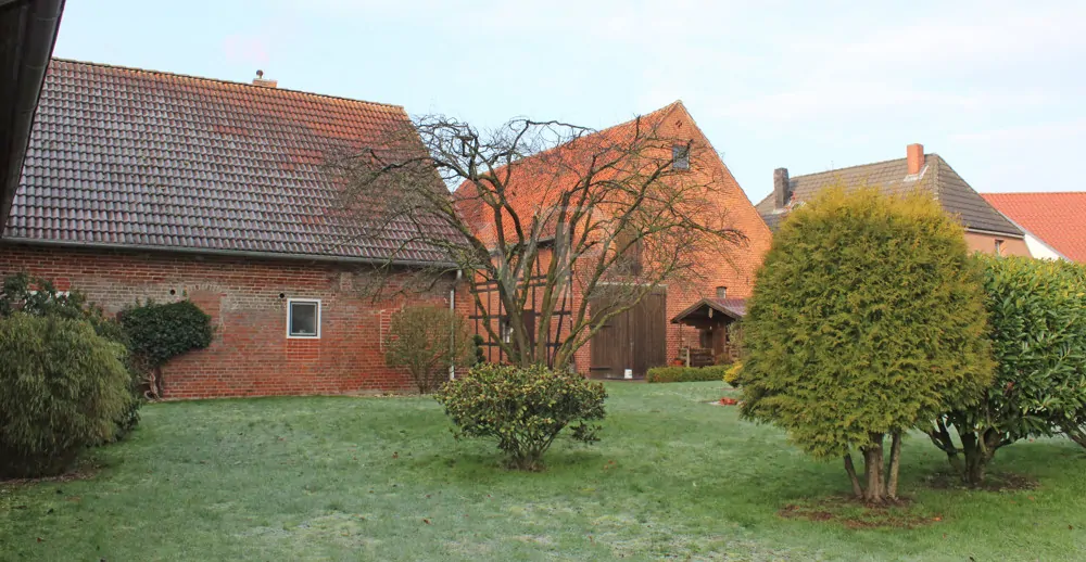 Zwischenbau / Scheune