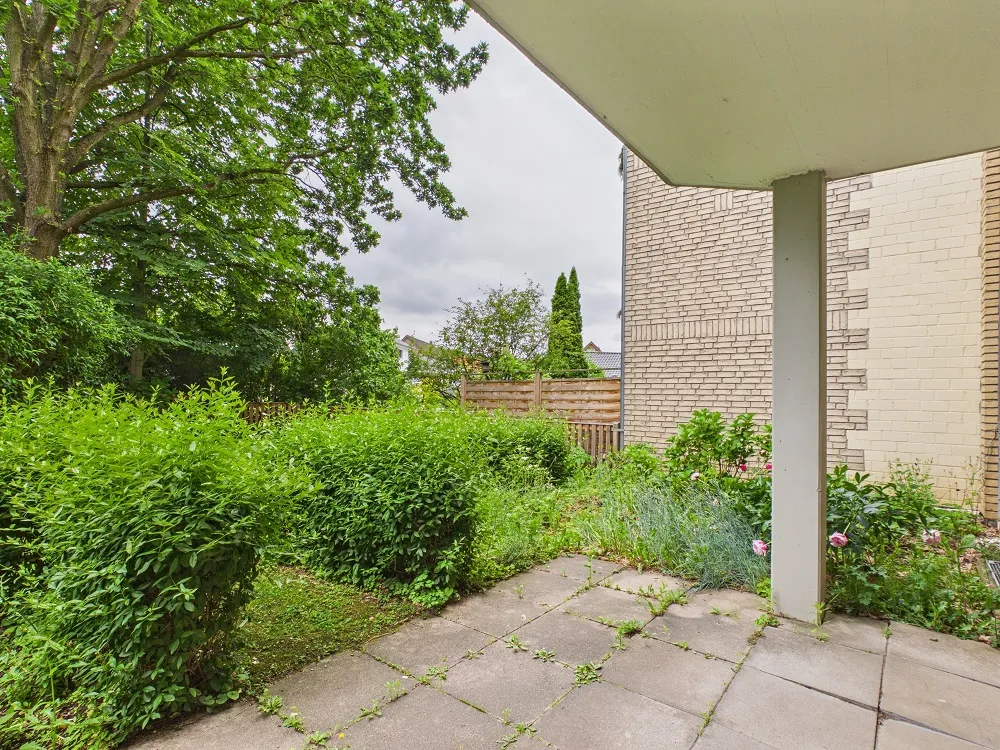 Terrasse Blick zum Nachbarn