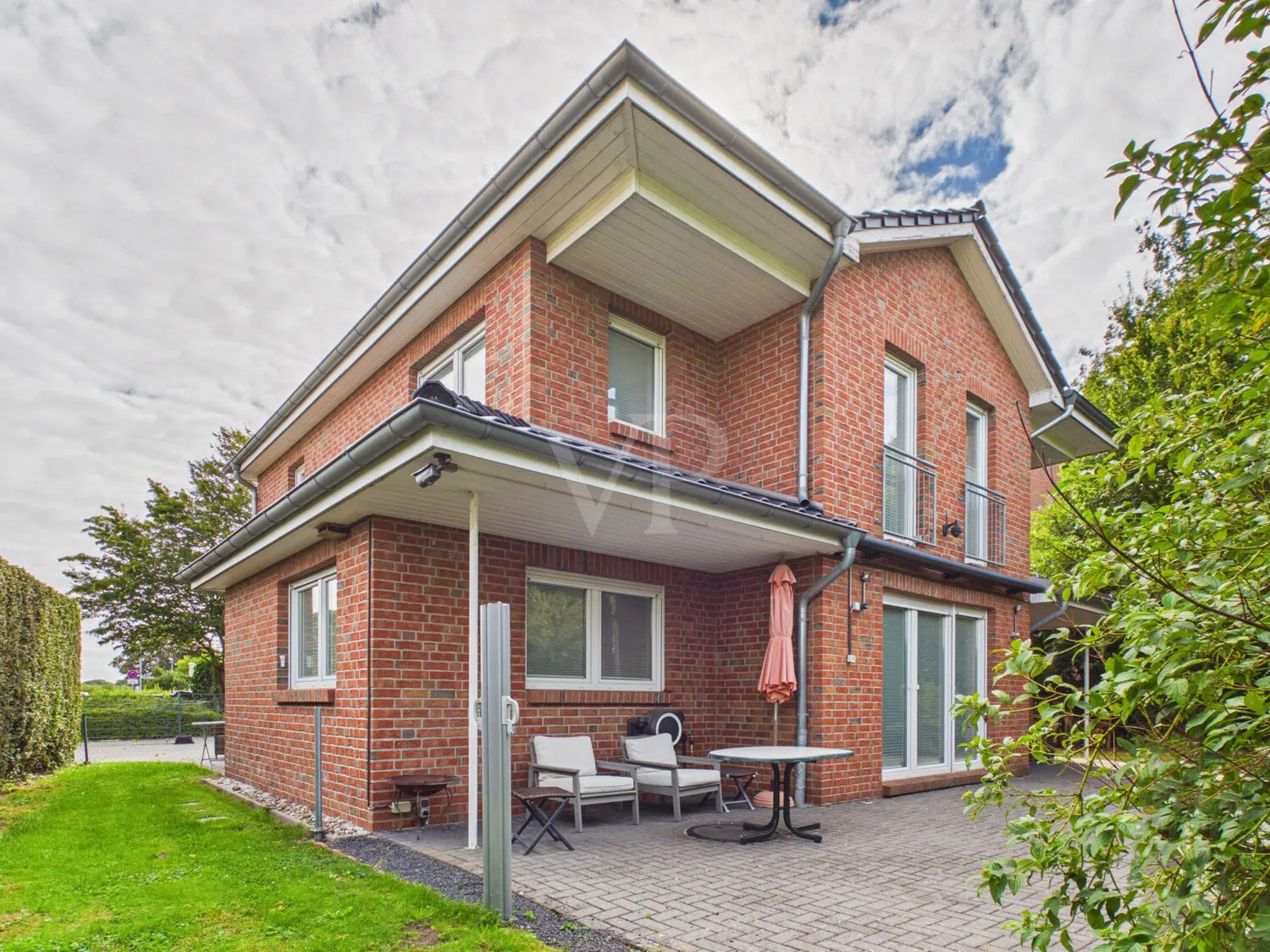 Großzügiges Einfamilienhaus mit hohem Standard
in ruhiger Lage Seelze/Letter