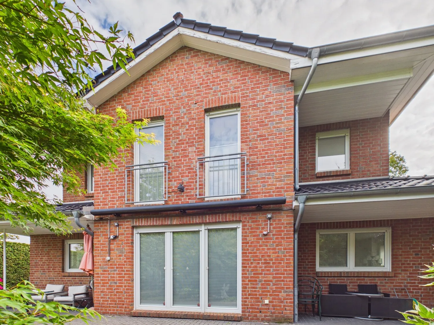 Großzügiges Einfamilienhaus mit hohem Standard
in ruhiger Lage Seelze/Letter