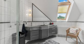 von_poll_real_estate_property_25053136_image_8