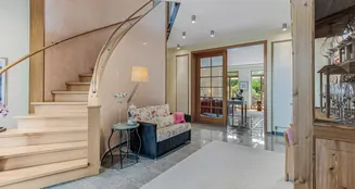 von_poll_real_estate_property_25053136_image_2