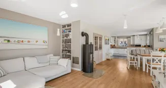 von_poll_real_estate_property_25053051_image_4