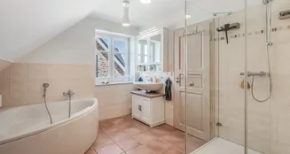 von_poll_real_estate_property_25053051_image_6