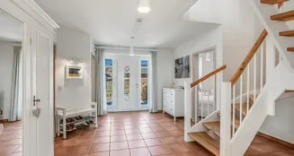 von_poll_real_estate_property_25053051_image_2