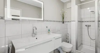 von_poll_real_estate_property_24053104_image_4