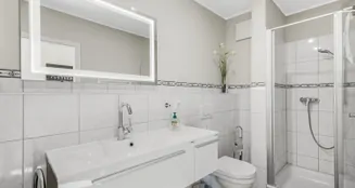 von_poll_real_estate_property_24053104_image_4