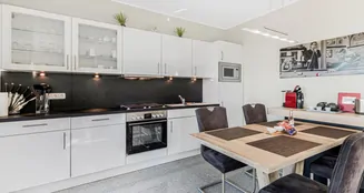 von_poll_real_estate_property_24053104_image_5