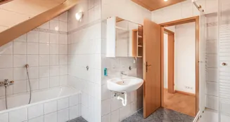 von_poll_real_estate_property_25053037_image_5