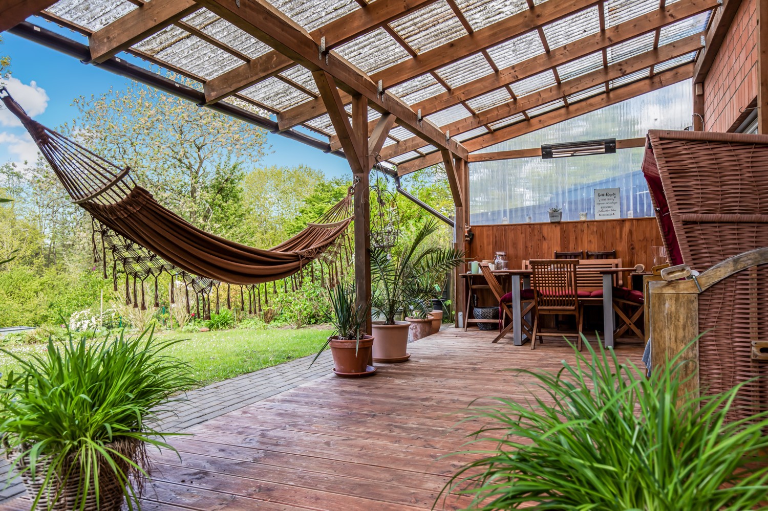 Hintere Terrasse