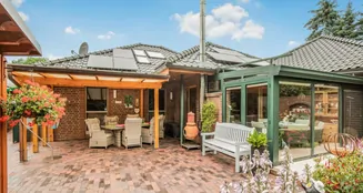 von_poll_real_estate_property_25053094_image_0