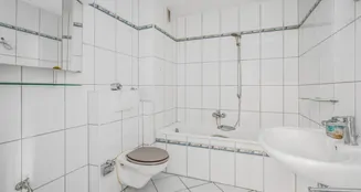 von_poll_real_estate_property_25053132_image_2