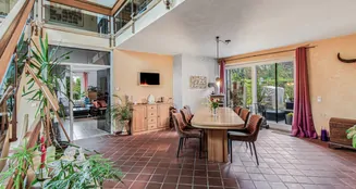 von_poll_real_estate_property_25053152_image_2