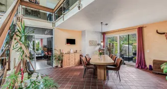 von_poll_real_estate_property_25053152_image_2