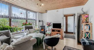 von_poll_real_estate_property_25053152_image_8