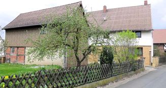 von_poll_real_estate_property_24113001_image_0