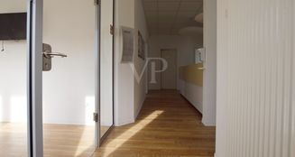 von_poll_real_estate_property_25123015_image_3