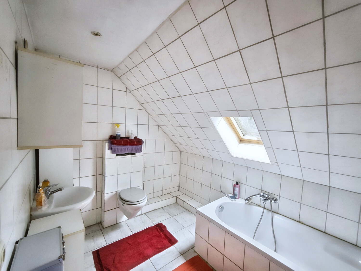 Altbau 1.OG Bad