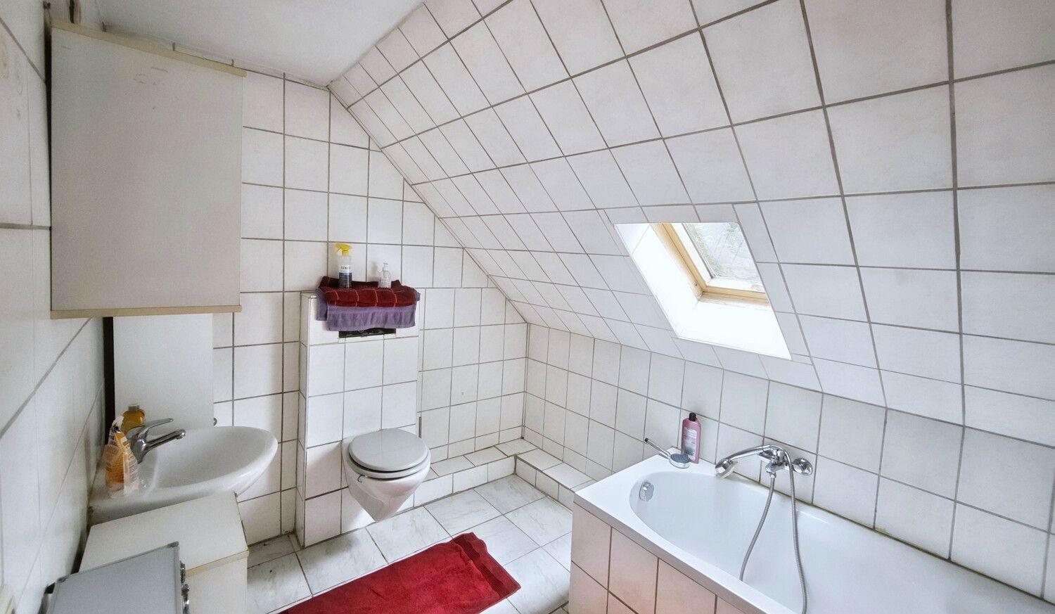 Altbau 1.OG Bad