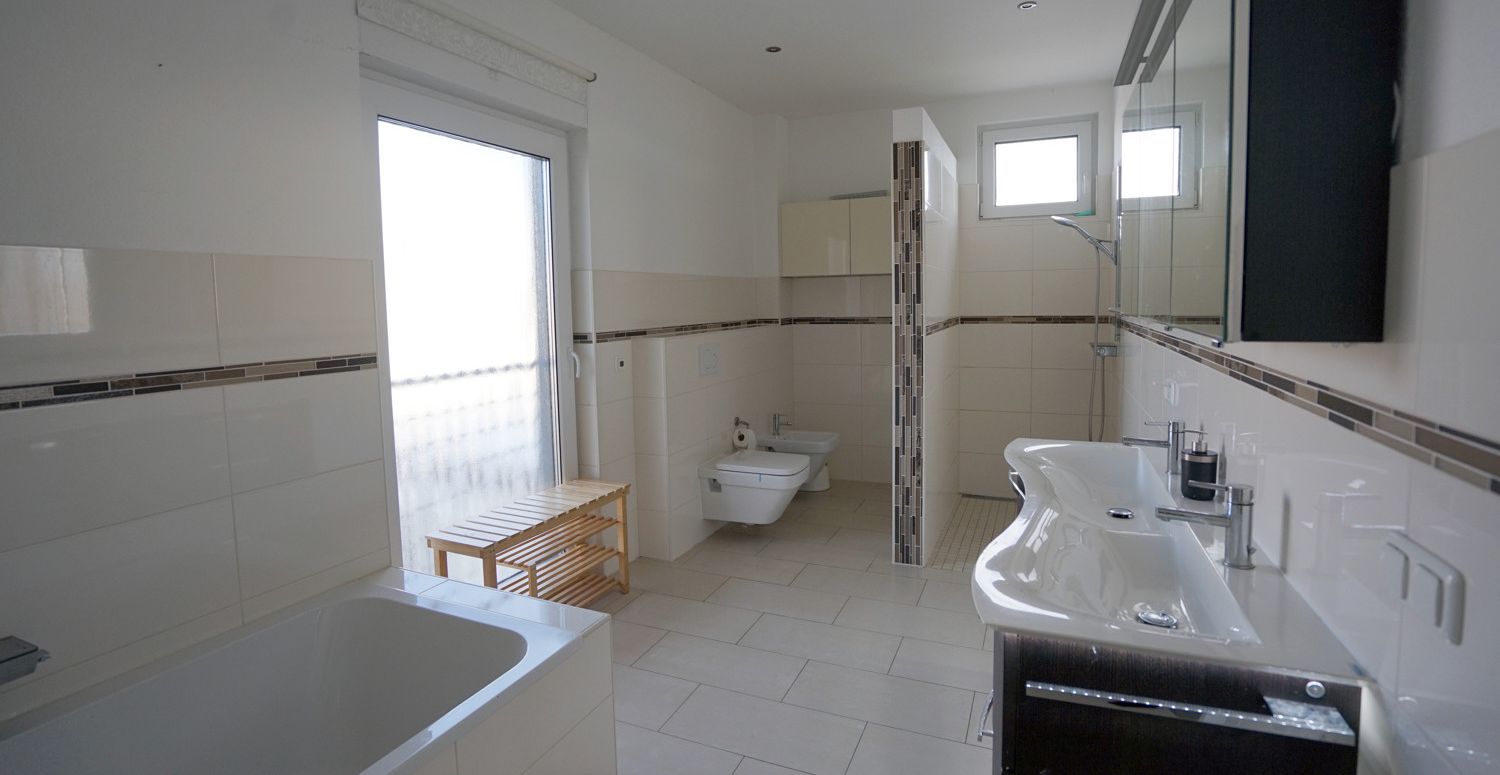 Badezimmer im Obergeschoss