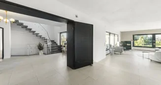 von_poll_real_estate_property_25443006_image_2