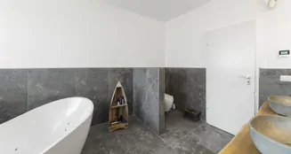 von_poll_real_estate_property_25443006_image_6