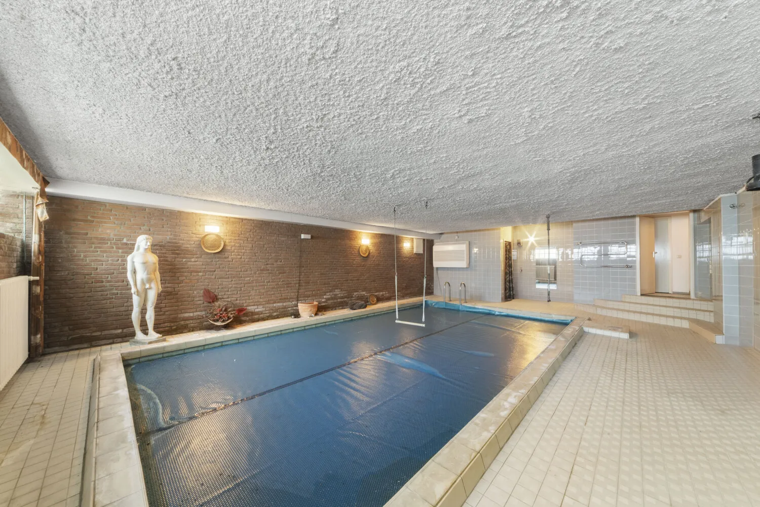 Hallenbad