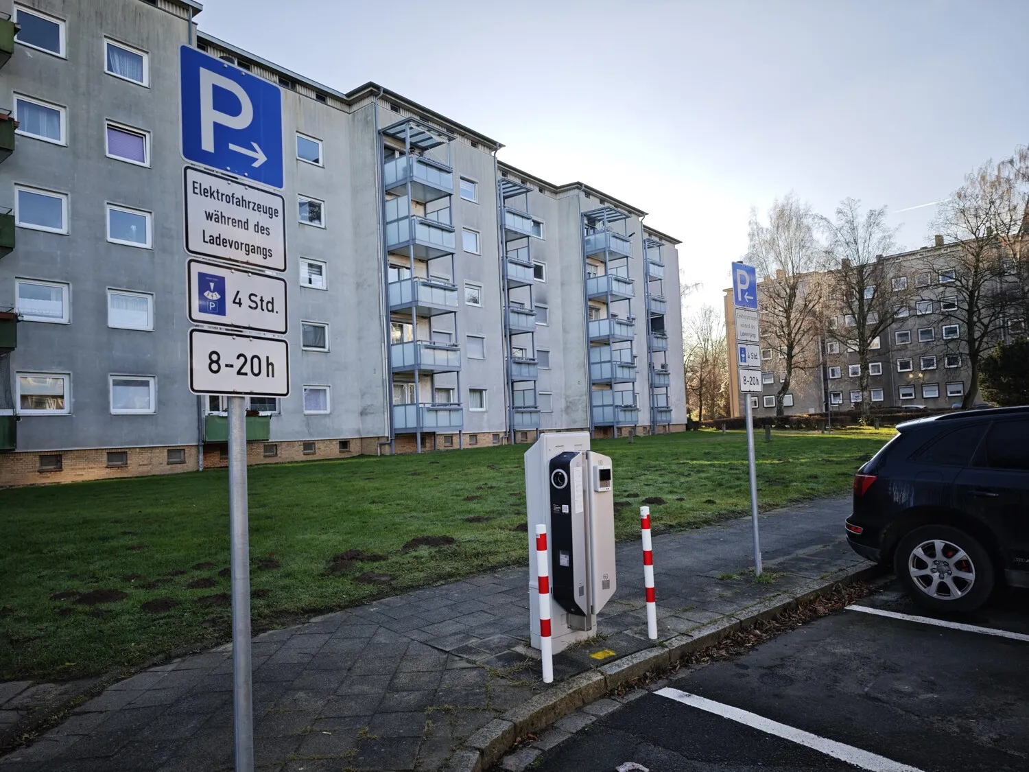 Ladesäule in Sichtweite