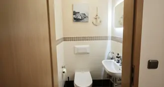 von_poll_real_estate_property_25443026_image_7