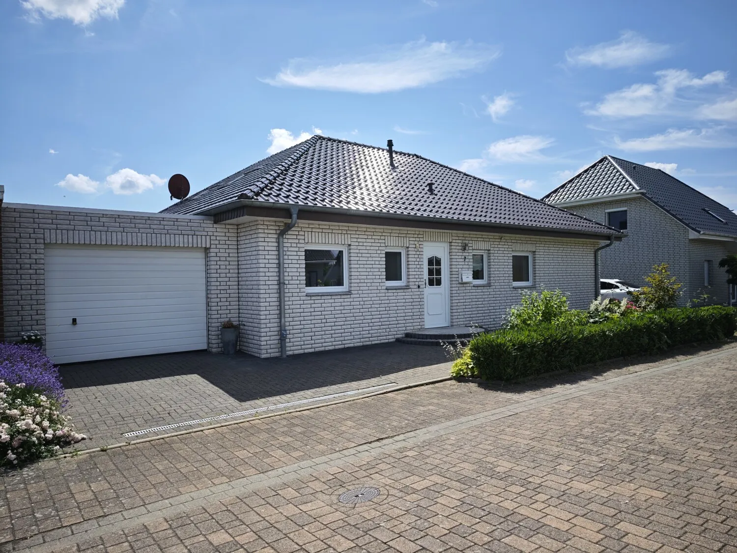 Straßenansicht