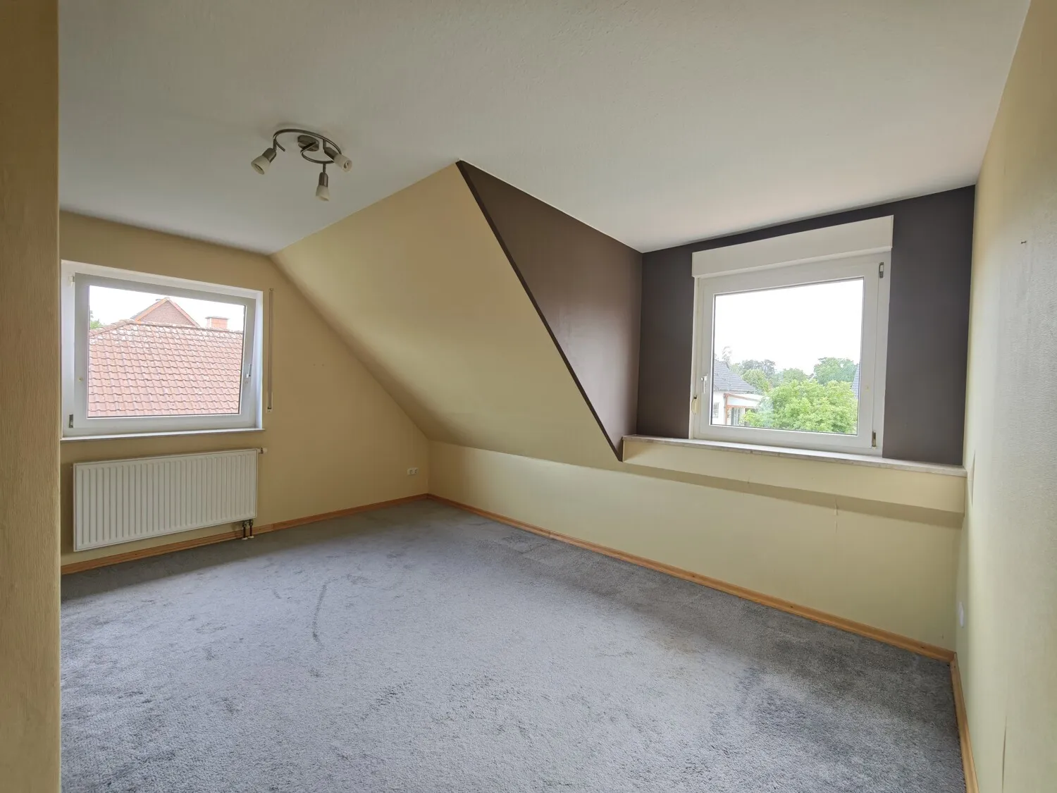 Zimmer 2 OG