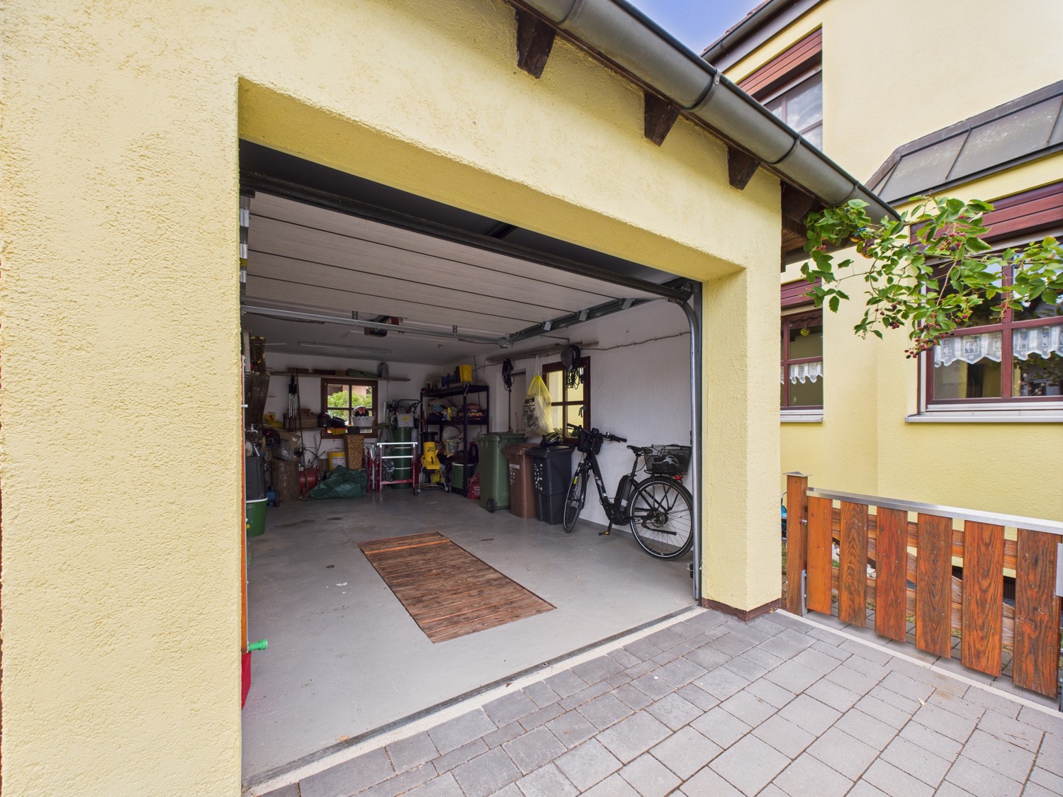 Garage mit Grube