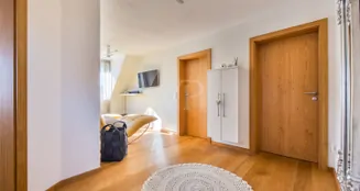 von_poll_real_estate_property_25431020_image_11