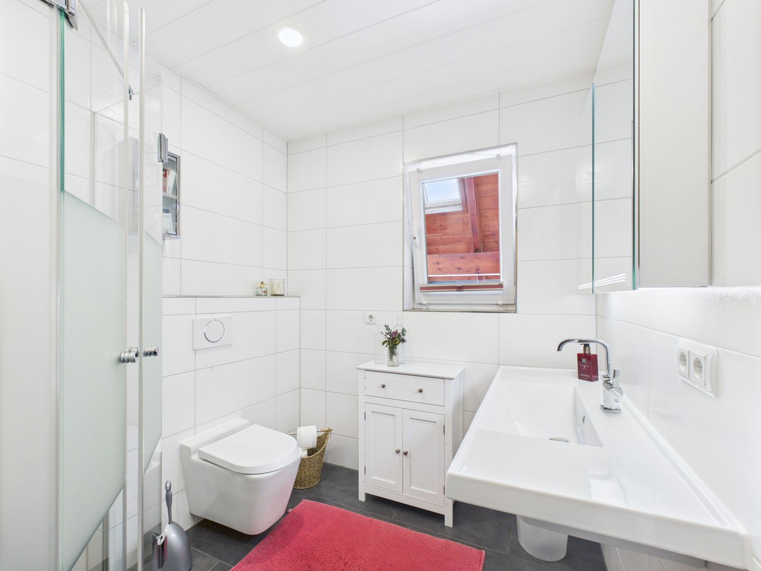 Gäste-WC mit Dusche