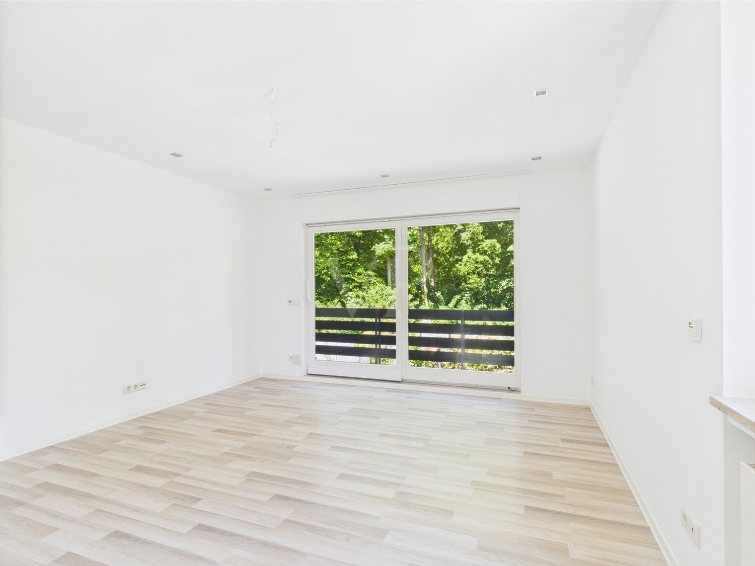 Zimmer mit Balkon