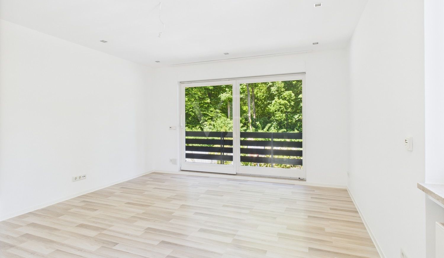 Zimmer mit Balkon