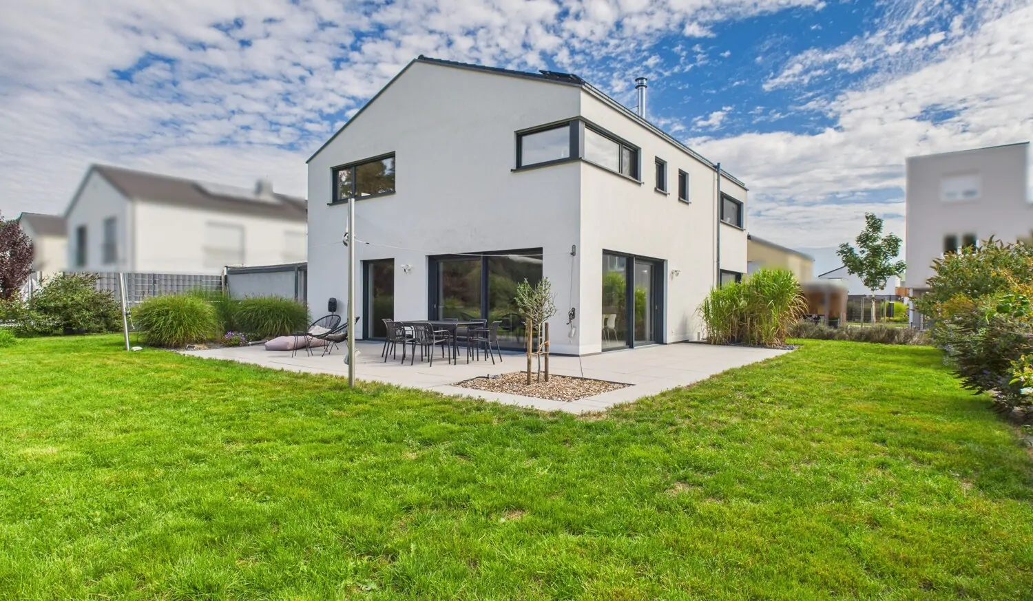 Südwestansicht aus dem Garten