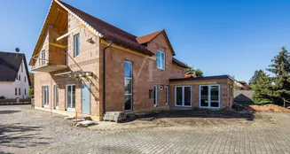 von_poll_real_estate_property_25431025_image_2