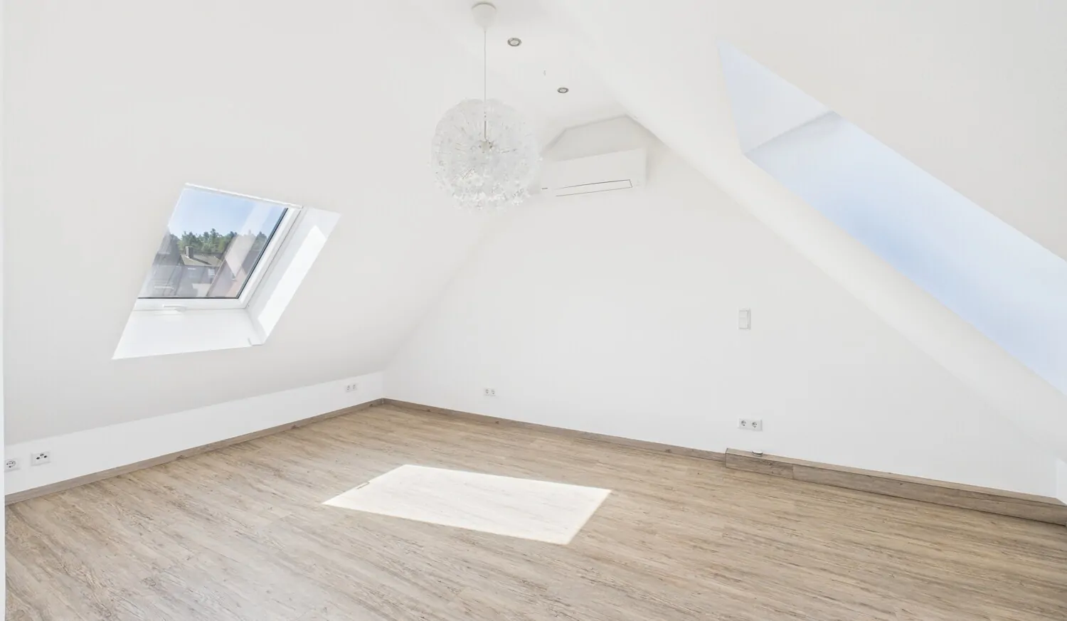 klimatisiertes Jugendzimmer im Dachgeschoss