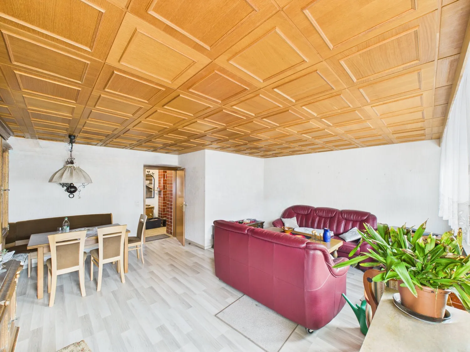 Wohnzimmer mit Blick nach Innen