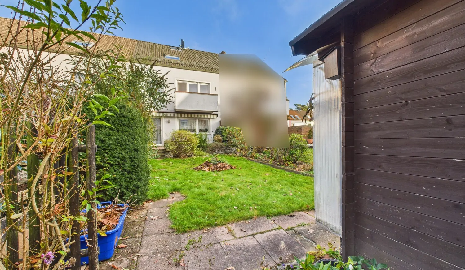 Rückseite des Hauses mit Garten